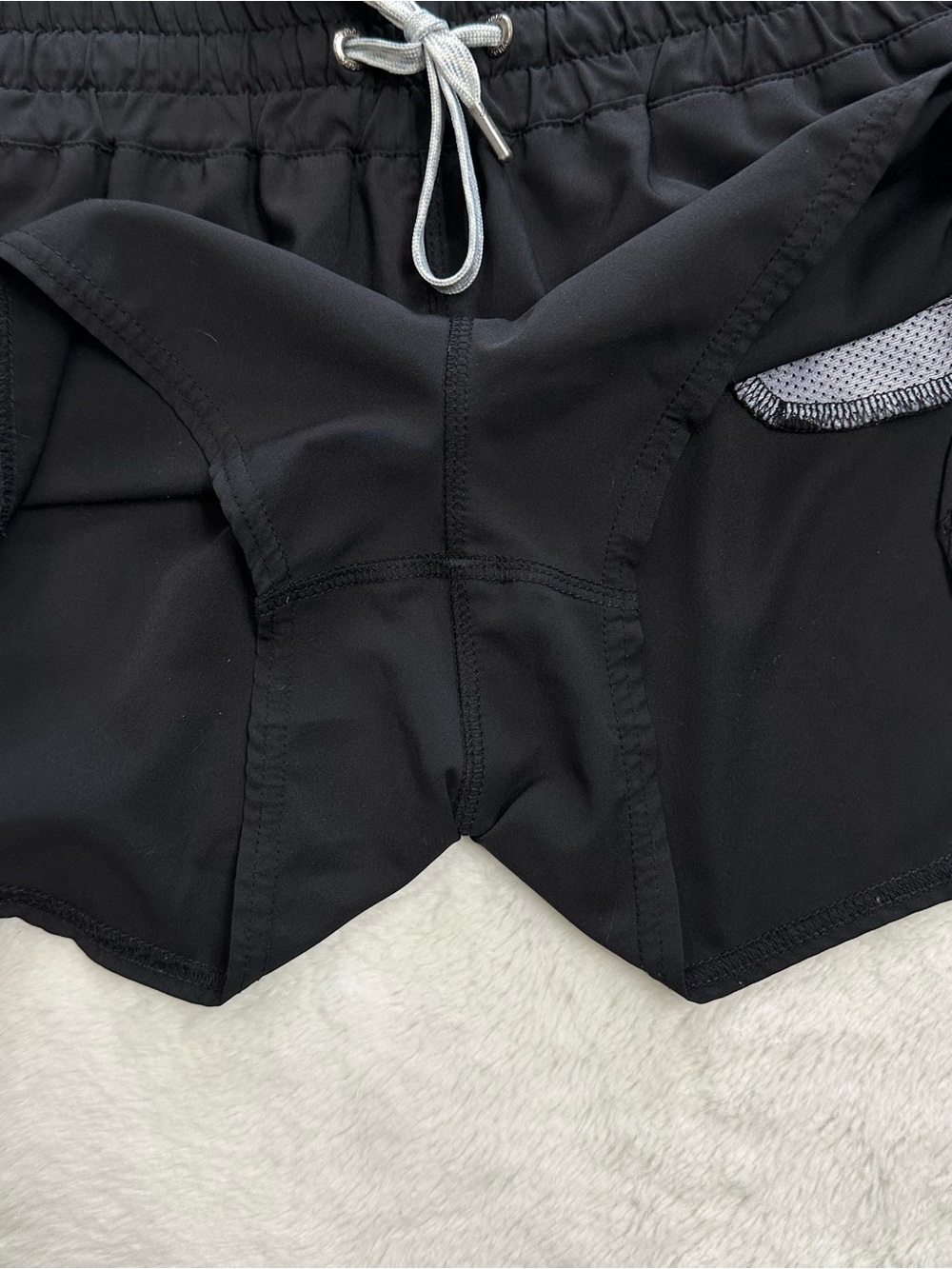 Vuori Clementine Romper Black Size Small Great Condition - Picture 5 of 12
